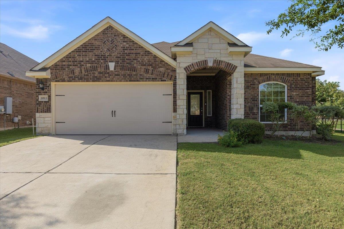 19513 Smith Gin St, Manor, TX 78653