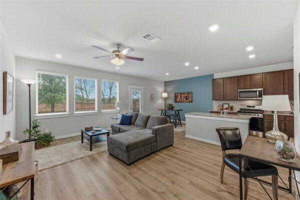17203 Leafroller Dr #B, Pflugerville