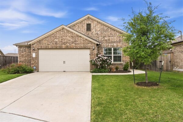 13608 Bullhorn Acacia Pass, Manor