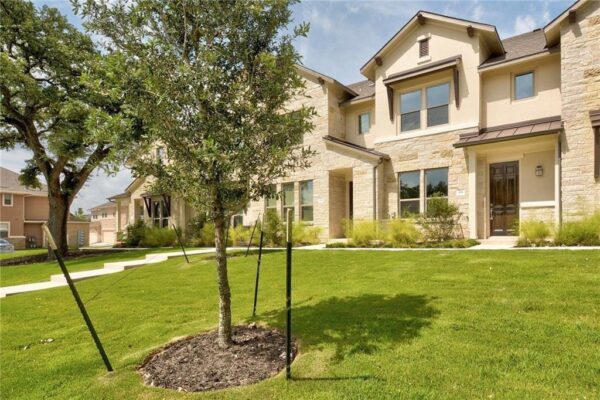 13800 Lyndhurst St #304, Austin