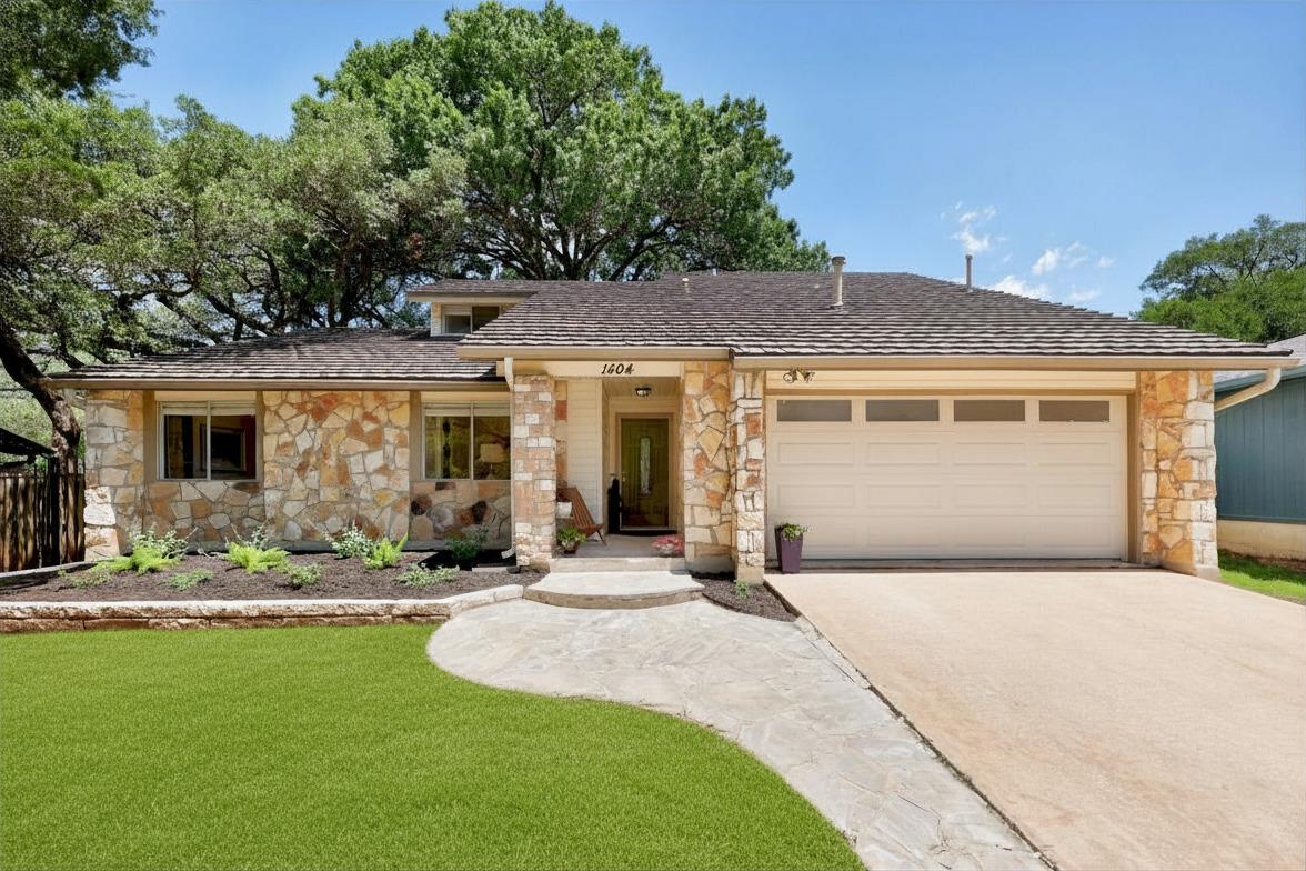 1404 O K Corral None, Austin