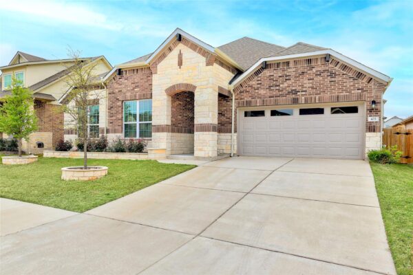 421 Abruzzi St, Leander