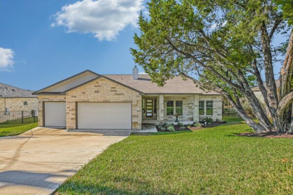 21003 Twisting Trl, Lago Vista