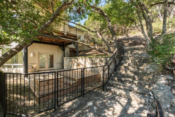 5310 Scenic View Dr, Austin
