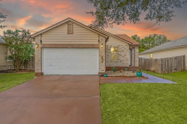 141 Beech Dr, Kyle