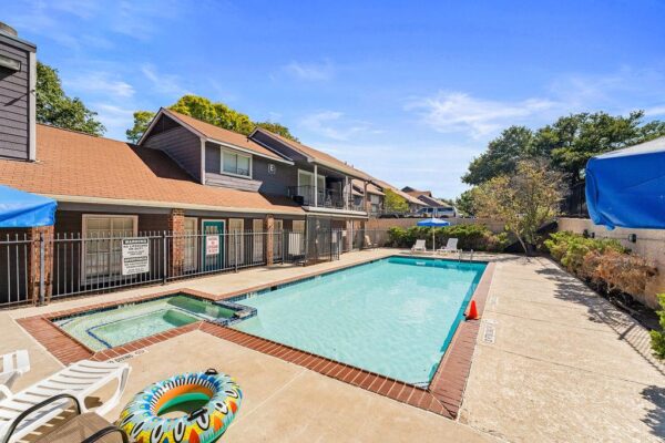 1840 Burton Dr #172, Austin