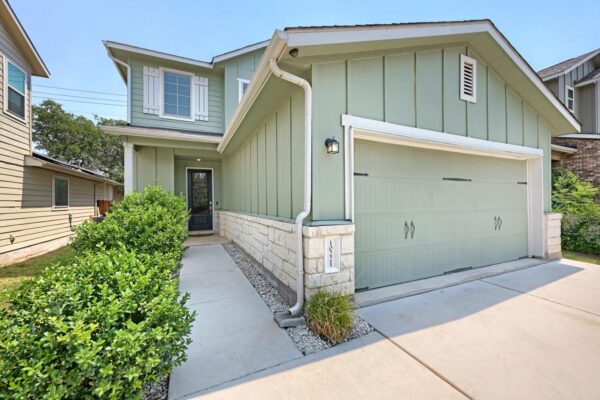 10221 Buster Dr, Austin