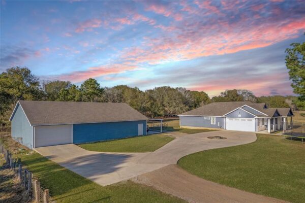 1880 E Highway 21 None, Paige