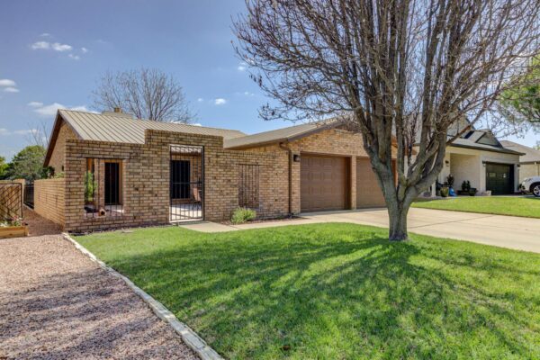 115 Firestone Pl, Meadowlakes