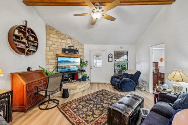 508 River Hills Dr, San Marcos
