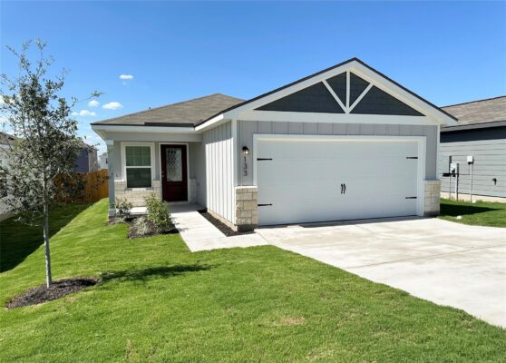 133 Captain Dooley Ln, Jarrell