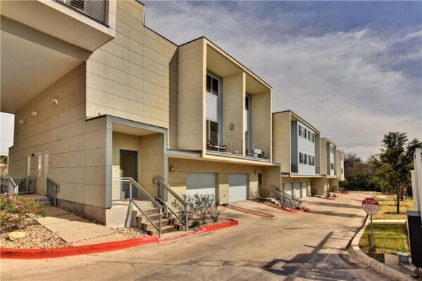 604 N Bluff Dr #101, Austin