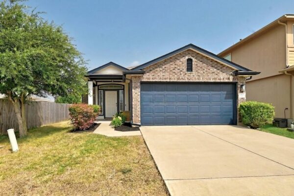 7004 Heine Farm Rd #2, Del Valle