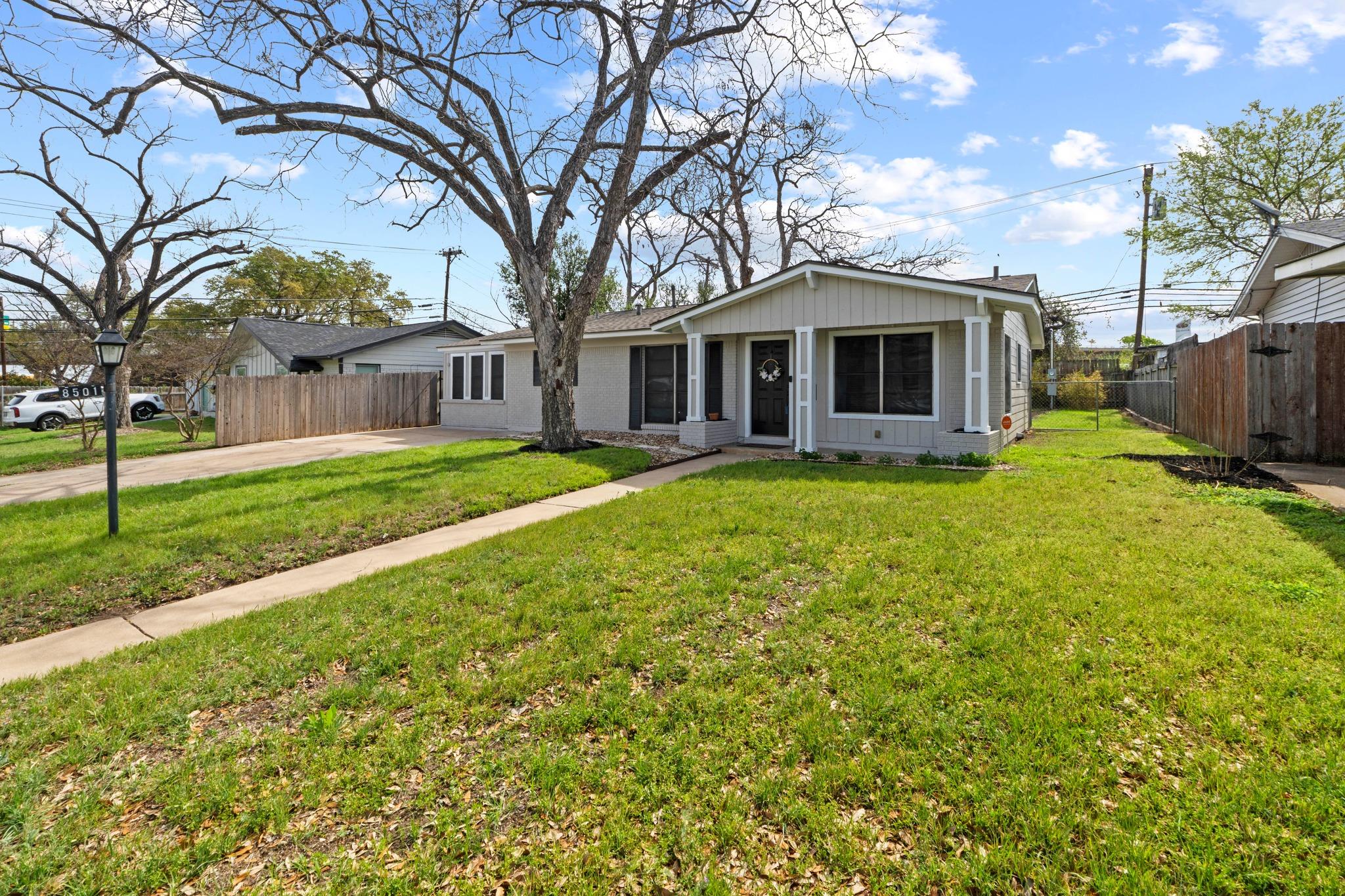 8501 Kromer St, Austin, TX 78757