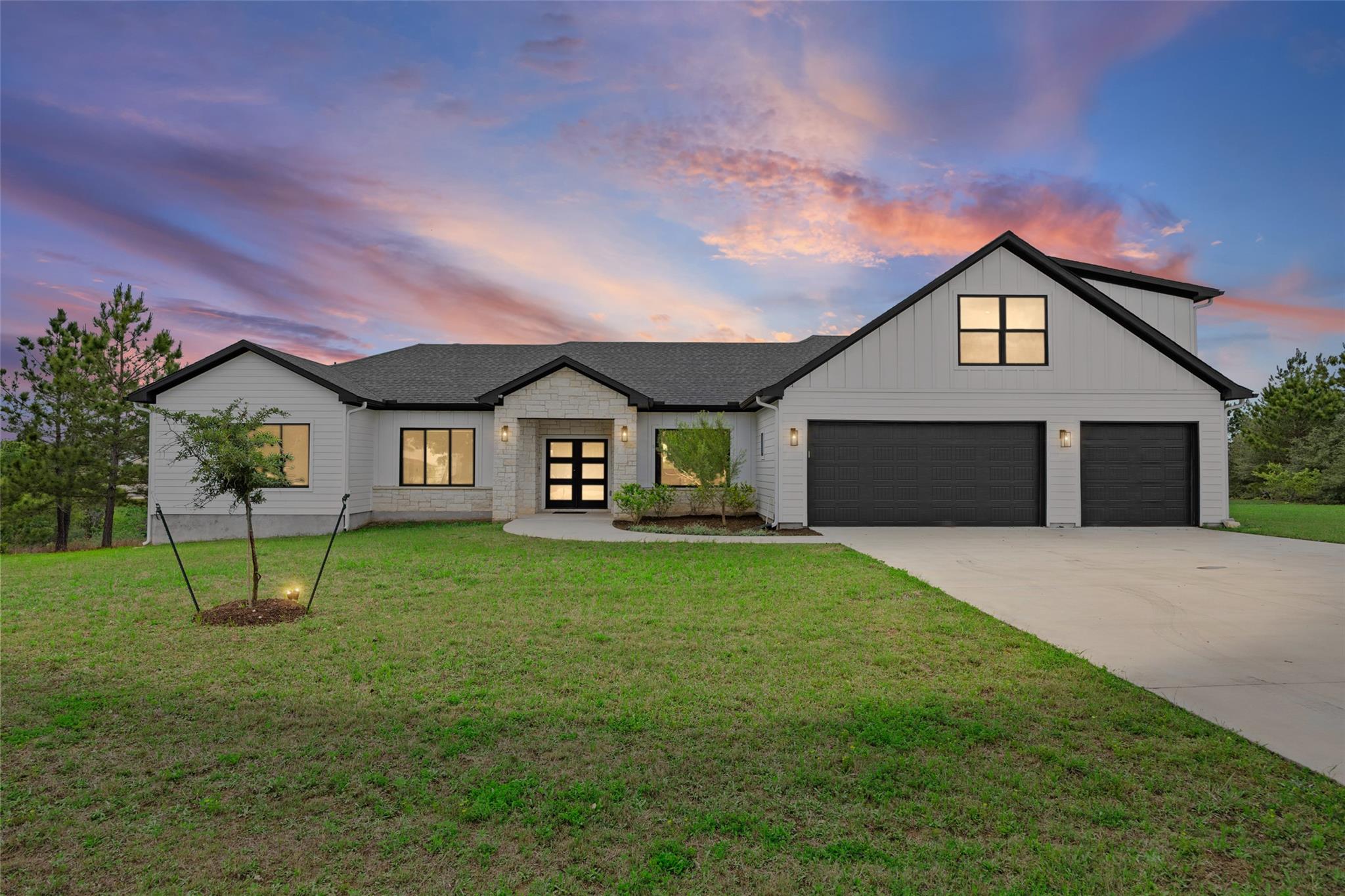 111 Tall Forest Dr, Bastrop, TX 78602