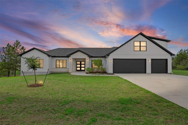111 Tall Forest Dr, Bastrop