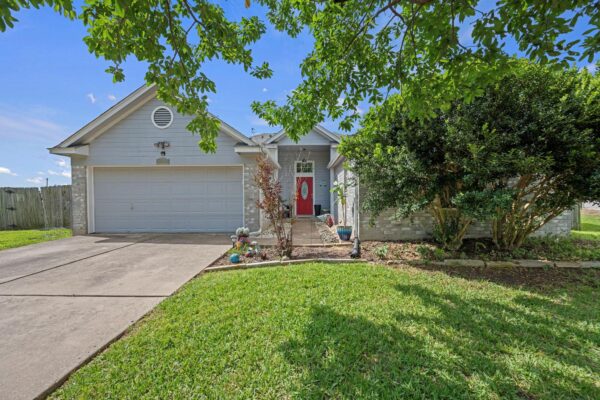 206 Evergreen Cir, Georgetown