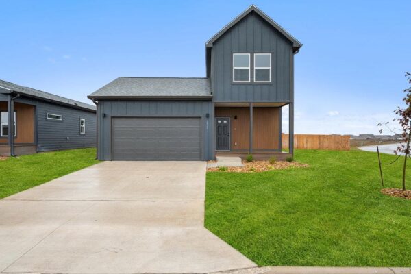 2025 Applewood Dr, Lockhart