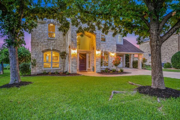 10613 Pointe View Dr, Austin