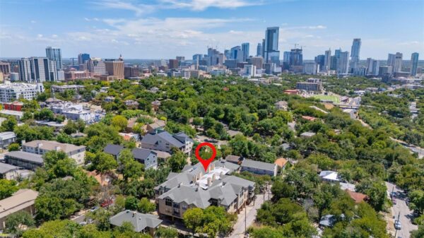1910 Robbins Pl #105, Austin