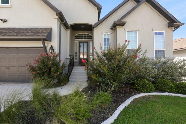 921 Trevi Fontana Dr, Leander