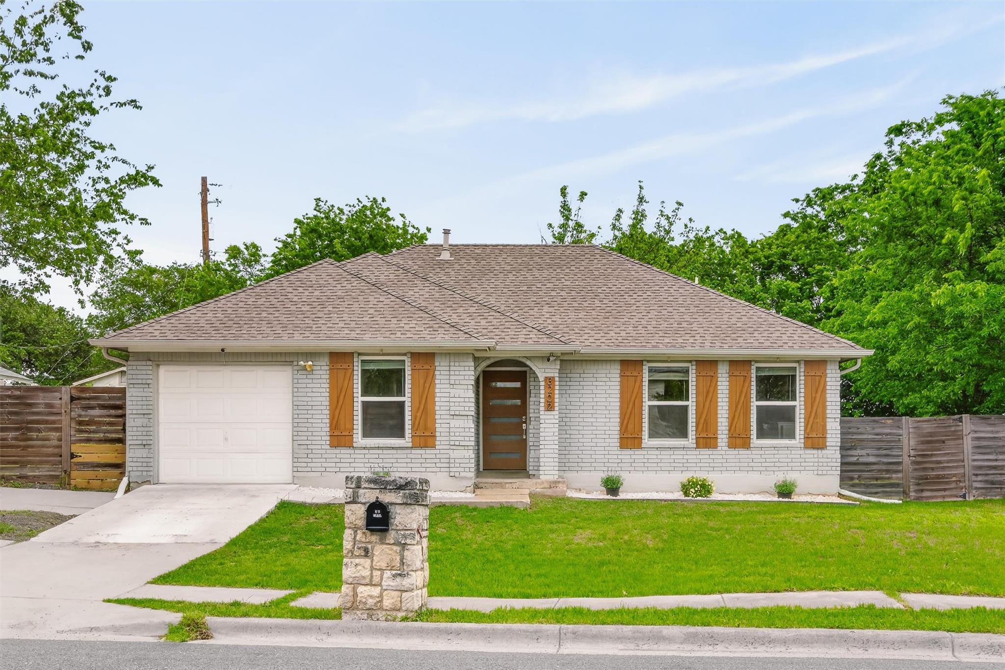 3202 Rockhurst Ln, Austin