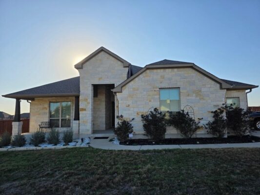 285 Chisholm Trl, Bastrop