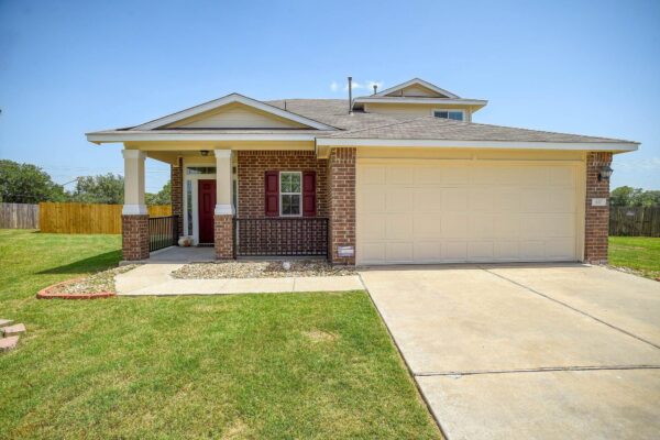 410 S Hunting Lodge Ln, Bastrop