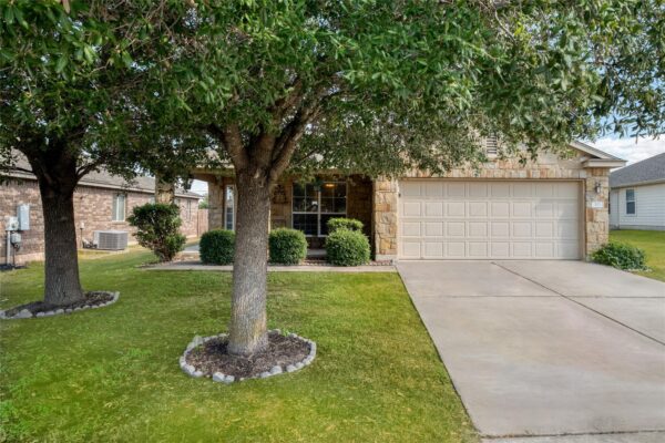 303 Baldwin St, Hutto