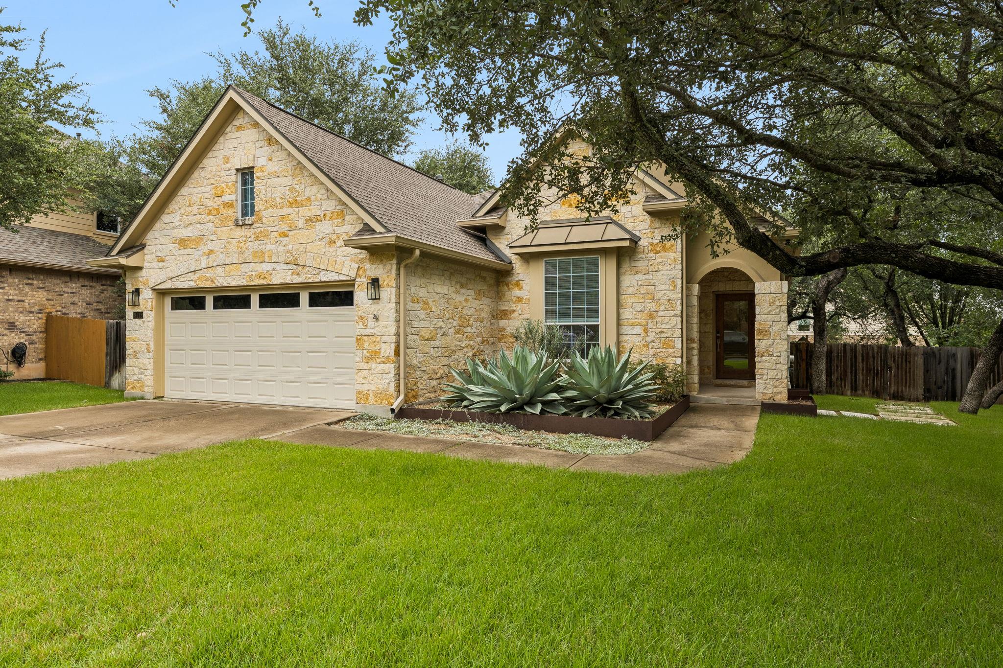 8112 Alophia Dr, Austin, TX 78739