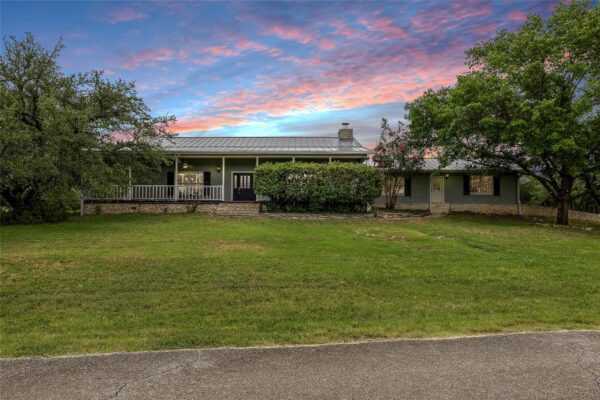901 LAUDER Dr, Spicewood