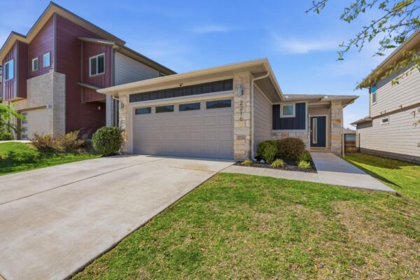 2216 Tucker Ln, Austin