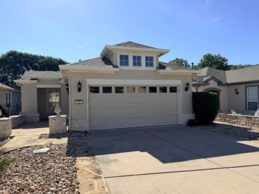 305 Mill Pond Path, Georgetown