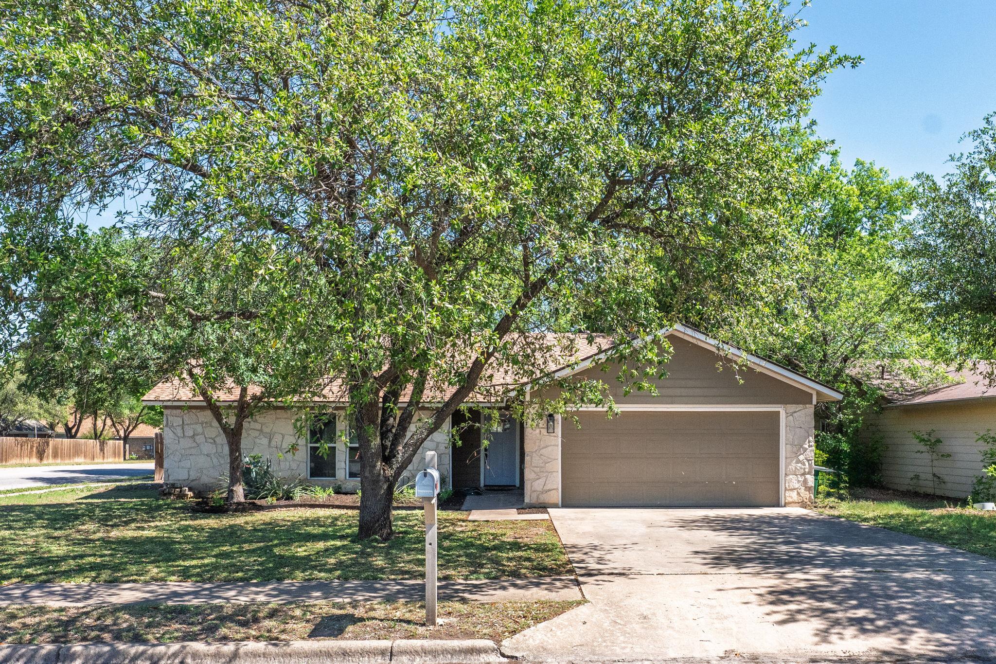2020 Magazine St, Austin