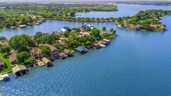 132 Web Isle Dr, Marble Falls