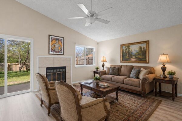 1403 Alma Dr, Austin