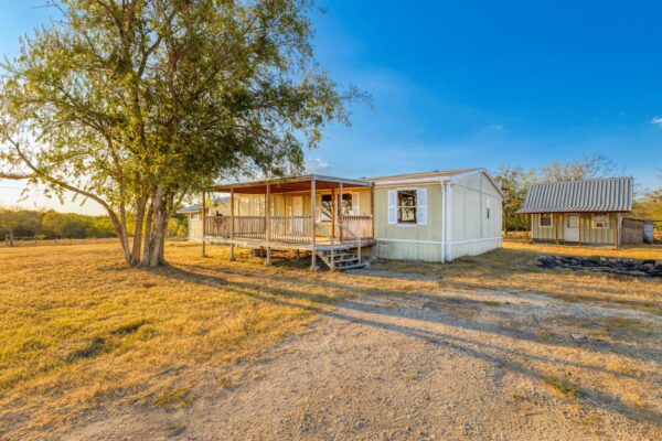 645 Old Luling Rd, Lockhart