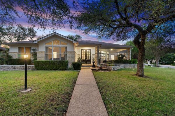 213 El Rio Dr, Lakeway