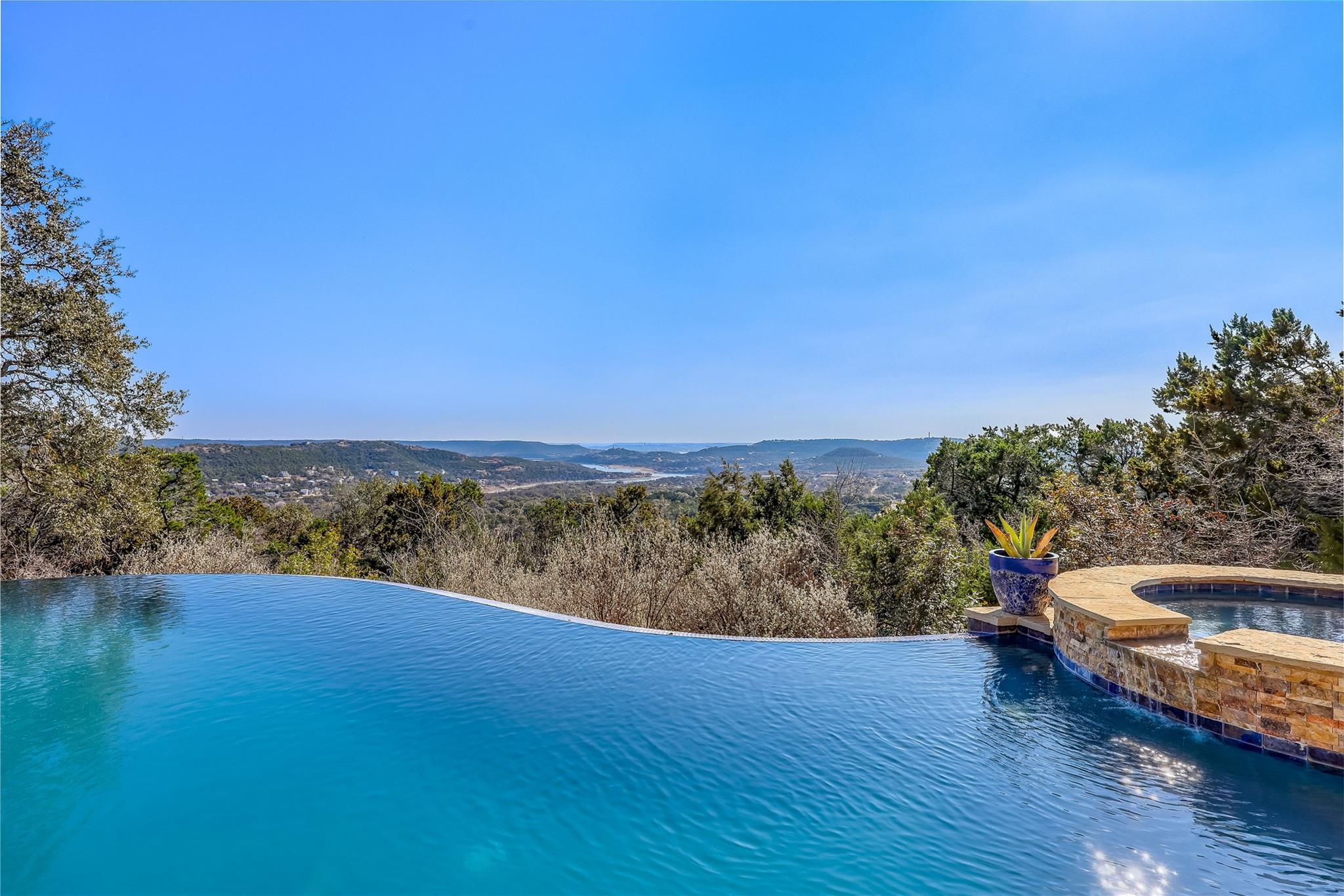 18607 White Rim Trl, Leander