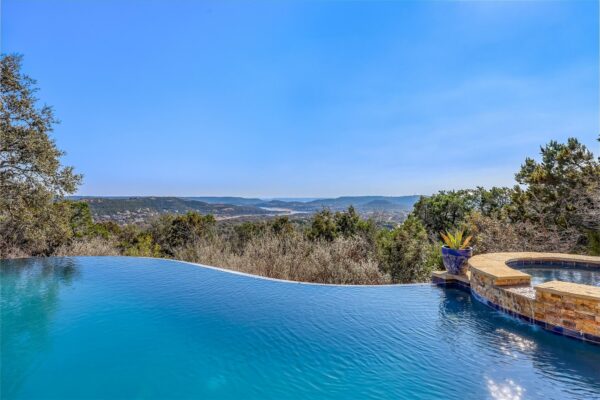 18607 White Rim Trl, Leander