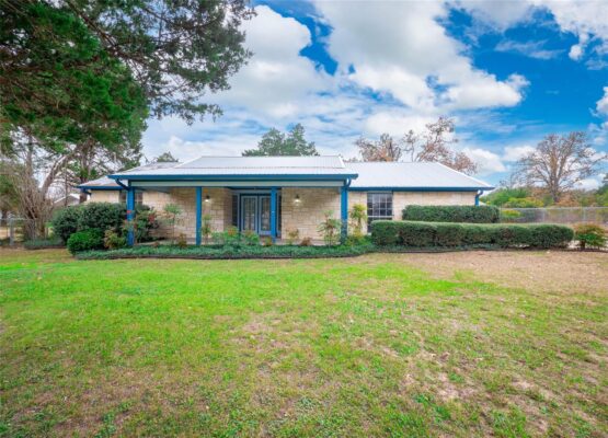 137 Blanket Flower Dr, Bastrop