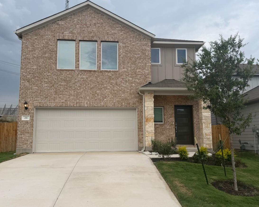 211 Mad Pupper Dr, Buda, TX 78610