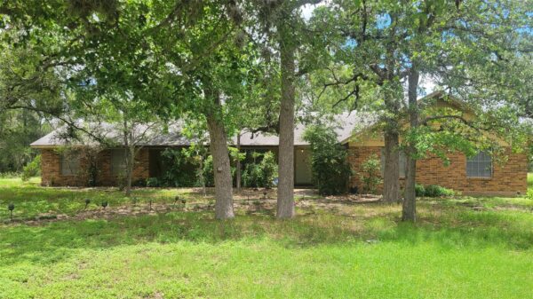 123 River Oaks Dr, Cedar Creek