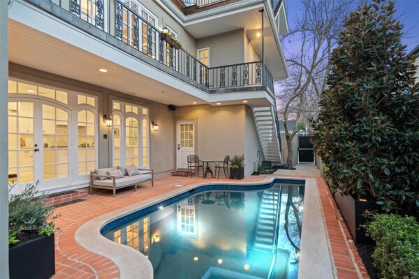 1810 W 35th St, Austin