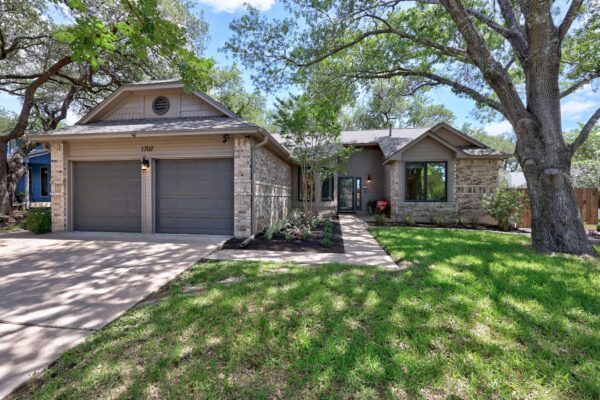 1707 Woodwind Ln, Austin