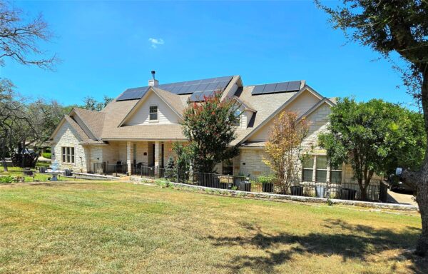 400 Bedford Dr, Spicewood