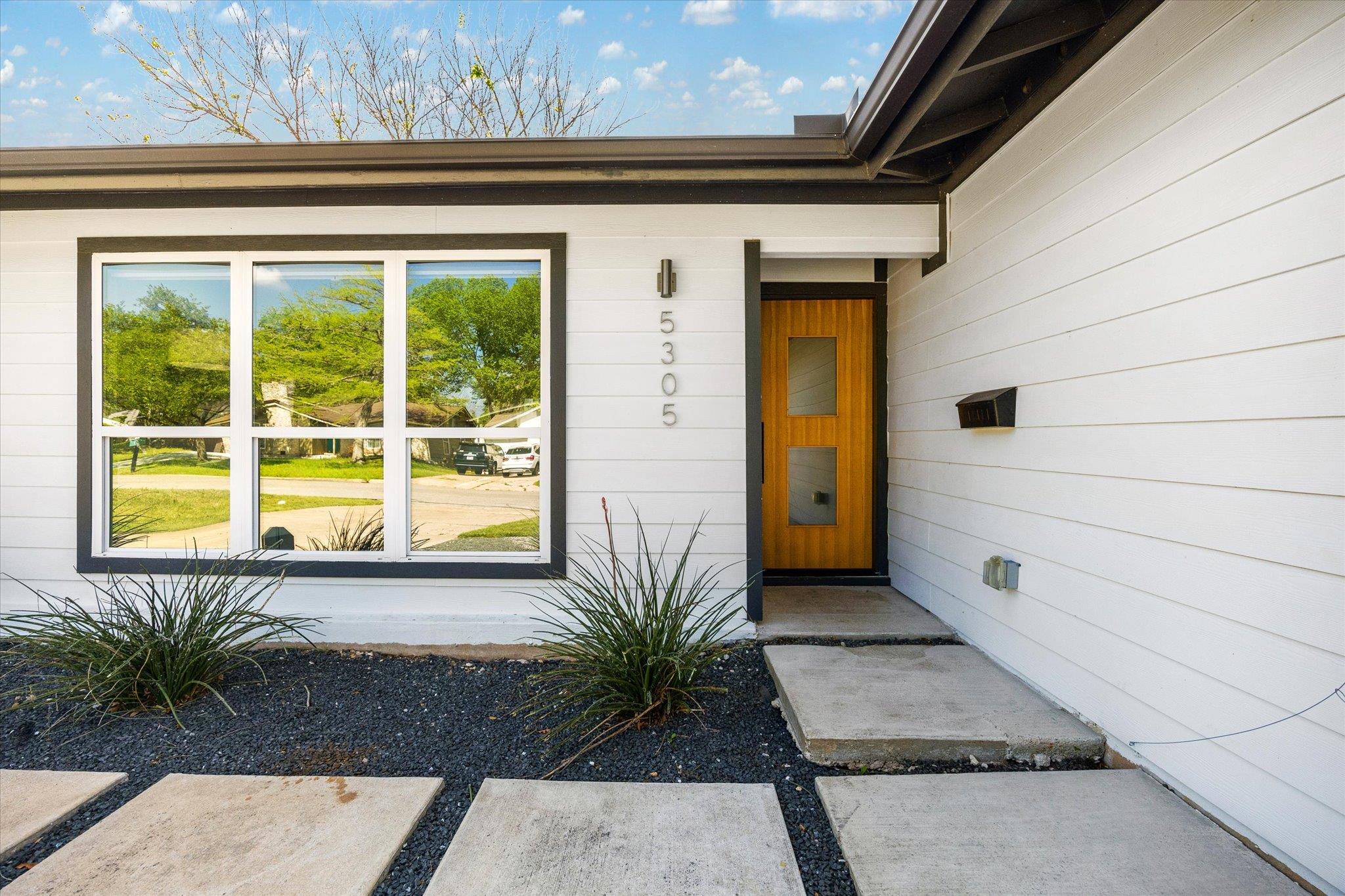 5305 Basswood Ln, Austin