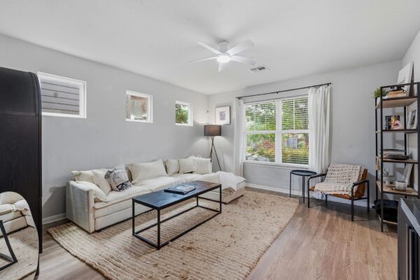 162 Friendship Oak Dr, San Marcos