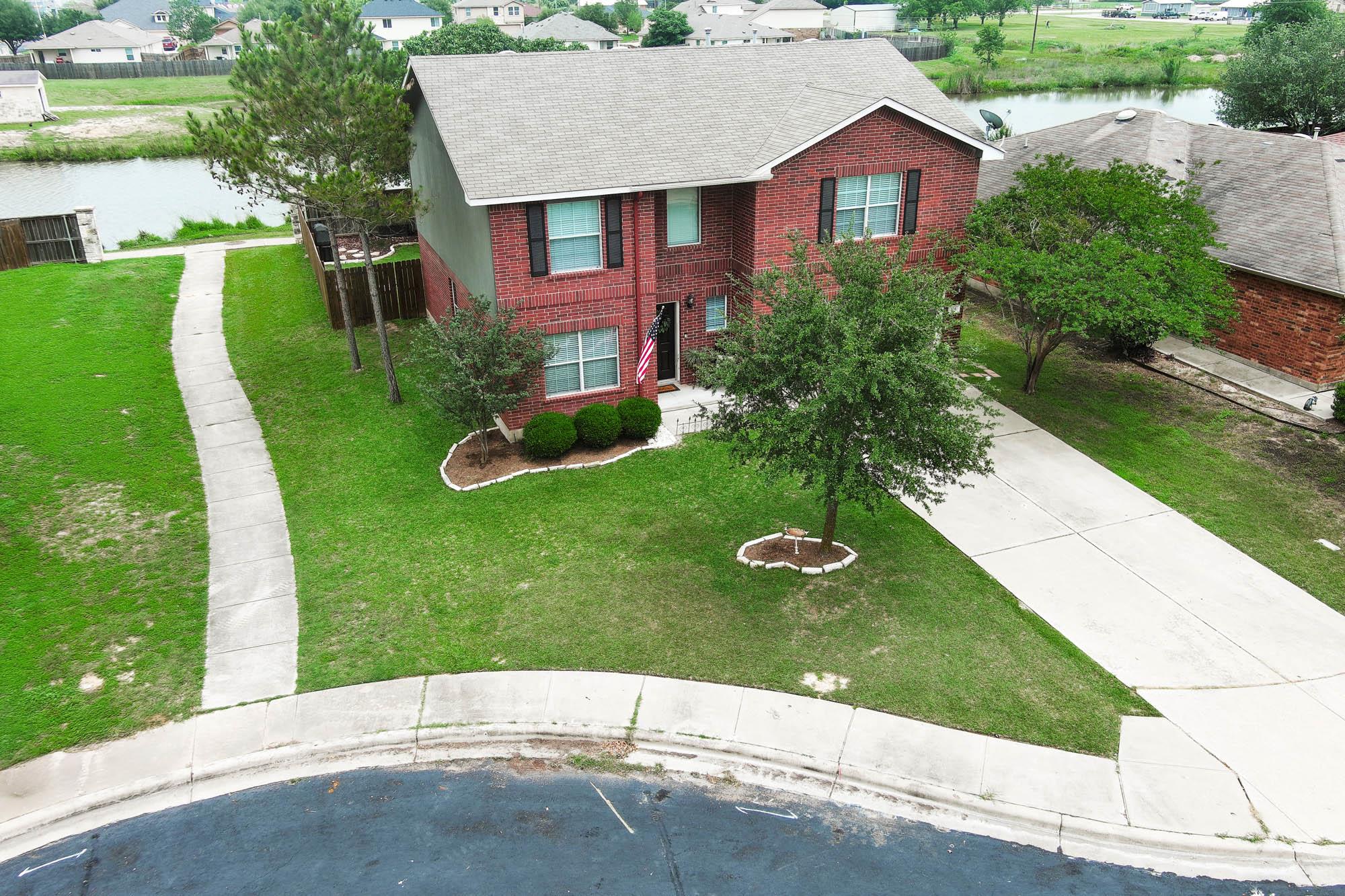104 Trapper Trl, Bastrop, TX 78602