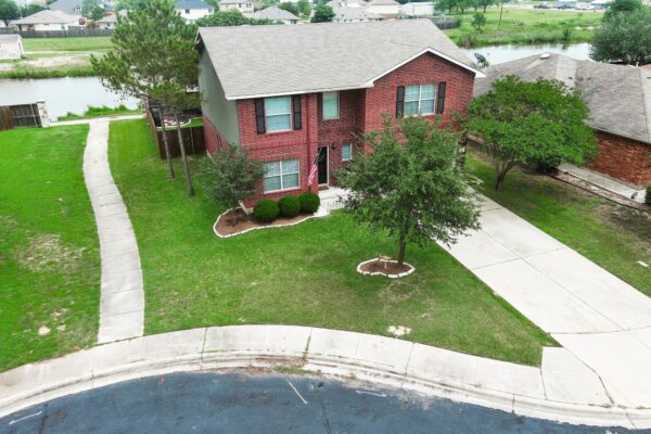 104 Trapper Trl, Bastrop
